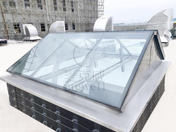 Demystifying the Core Advantages of the C1XT Triangular Skylight