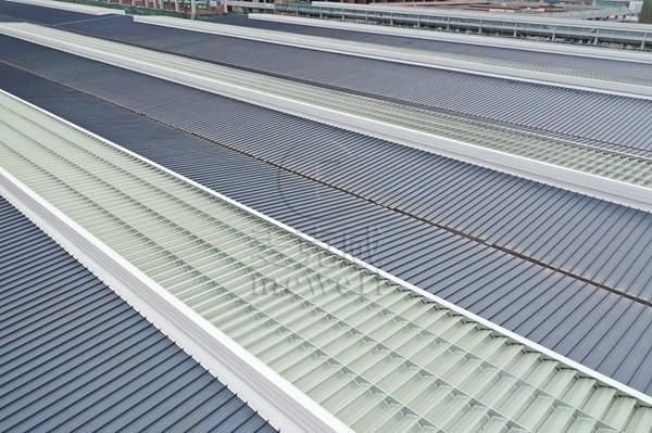 Which Manufacturer to Choose for Custom Electric Daylighting and Smoke Exhaust Skylights? Key Traits 