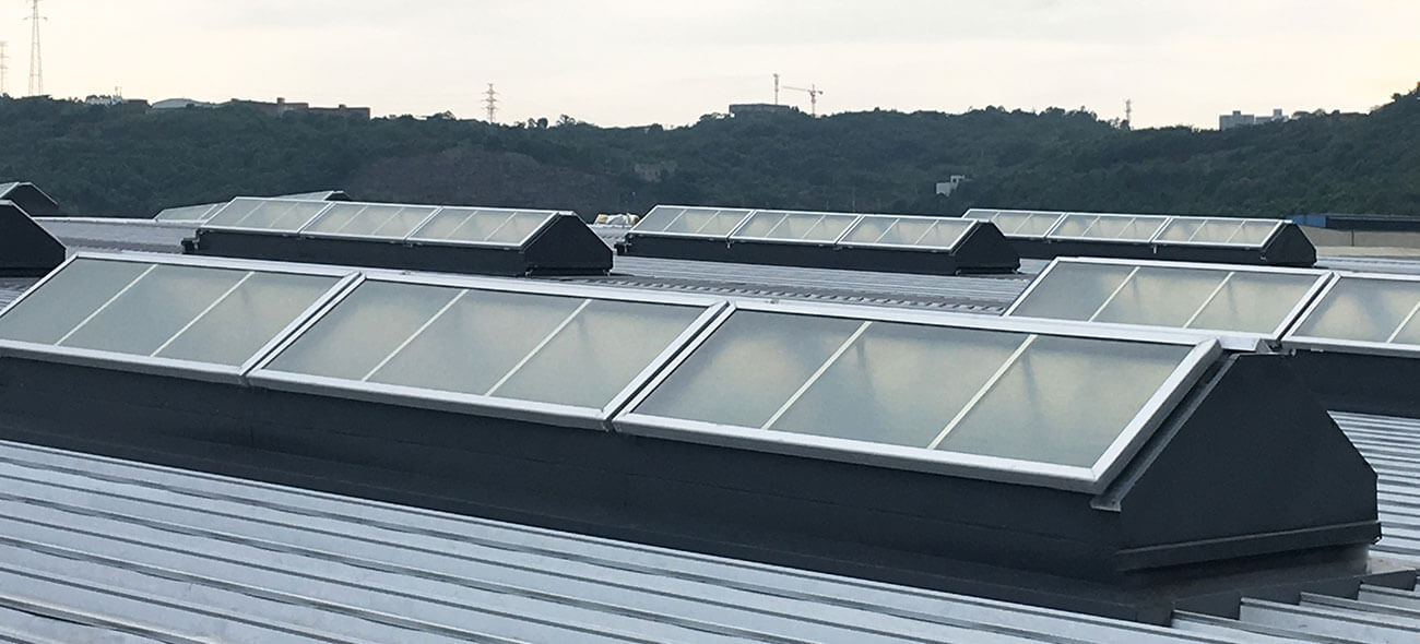 automatic smoke vent windows